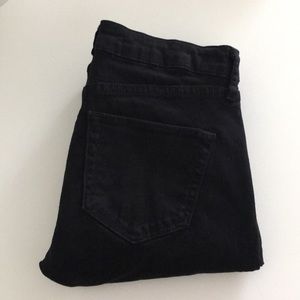 Black Jeans Knee Holes